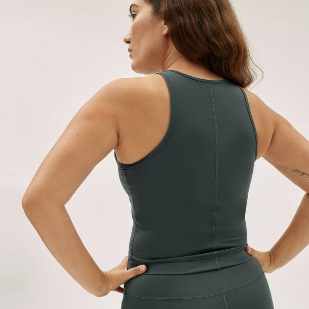 Everlane Tank Top Women Perform Green Crop The Perform Shelf Bra Pine